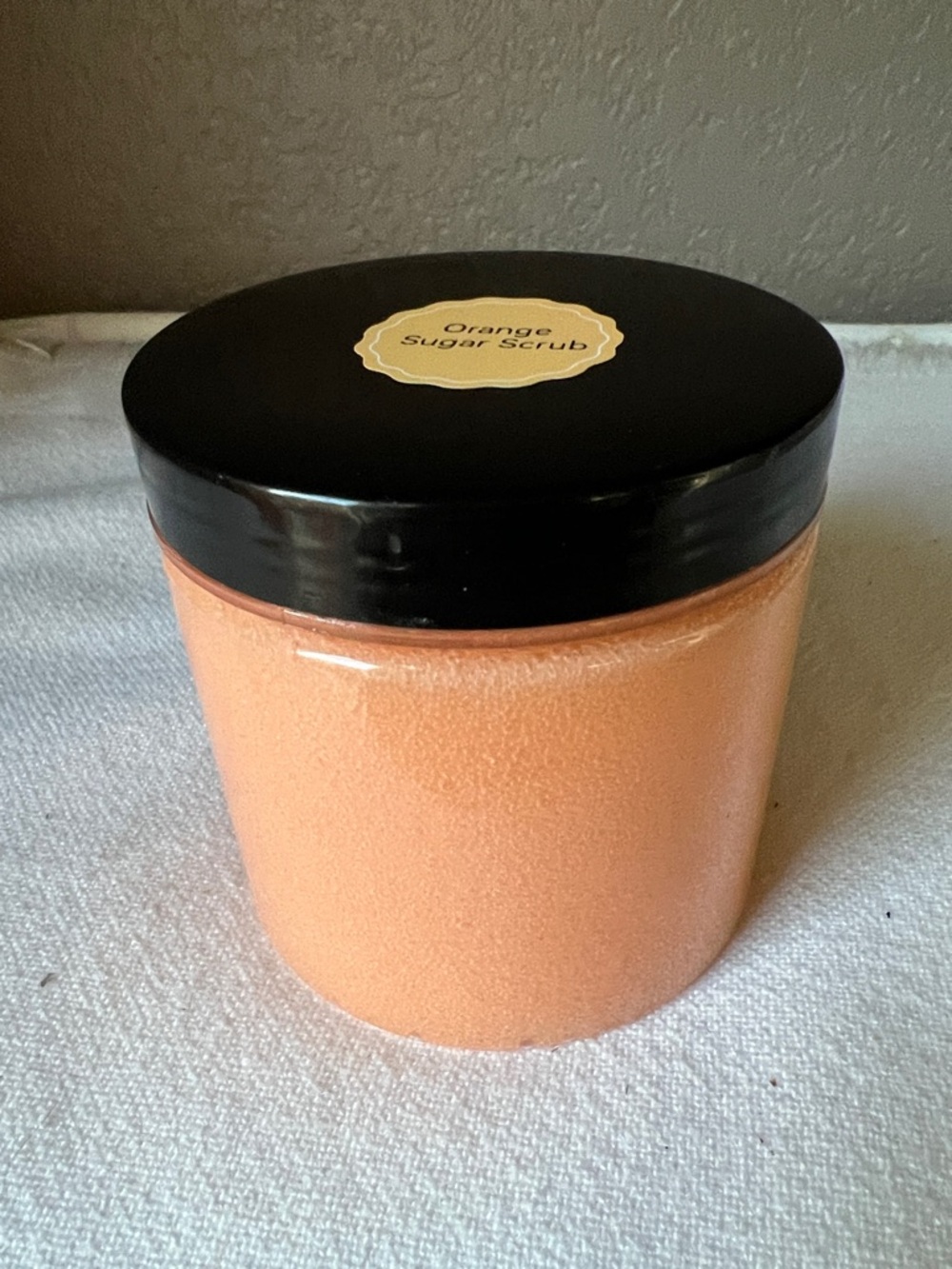 Sweet orange sugar scrub Ingredients. Sugar, coconut oil, jojoba oil, vit E,